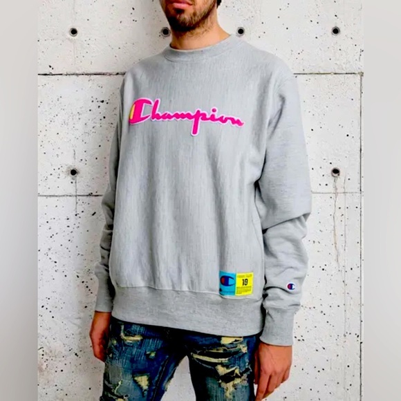 Champion Reverse Weave Unisex Heather Gray Crewneck Pink Logo size Medium - Picture 7 of 13